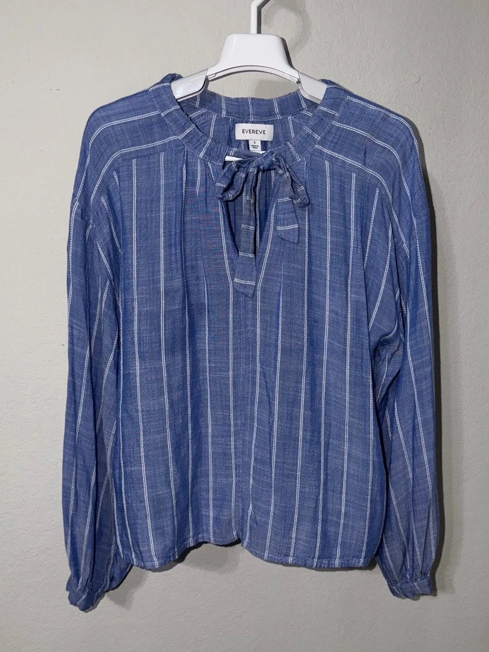 Evereve Tie Blouse Small - Picture 2 of 9